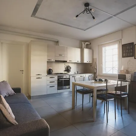 Grey House Con Box Privato Apartmán