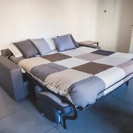 Grey House Con Box Privato * Pavia