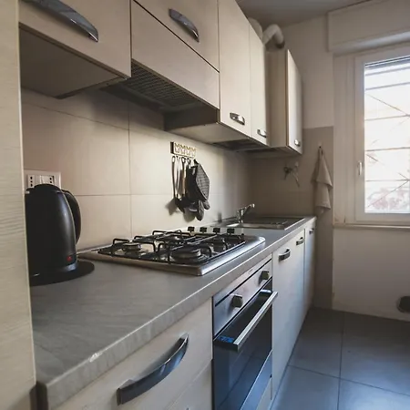 Grey House Con Box Privato Pavia