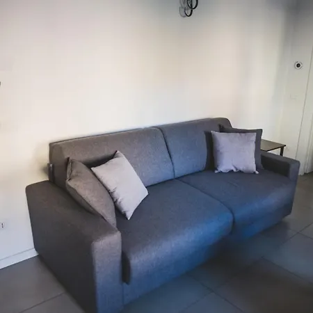 Grey House Con Box Privato Apartamento Pavía