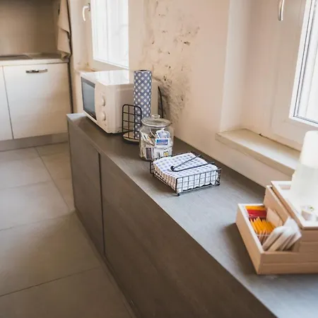 Grey House Con Box Privato Apartamento Pavía