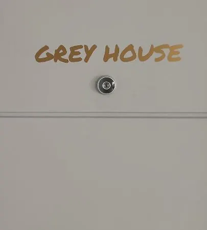 Grey House Con Box Privato * Pavia